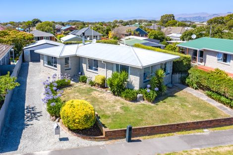 Photo of property in 24 Meon Street, Aranui, Christchurch, 8061