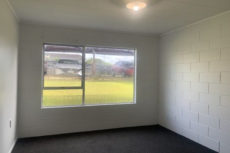 Photo of property in 9 Alston Avenue, Kelston, Auckland, 0602