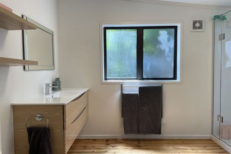 Photo of property in 61 Kauri Road, Stanmore Bay, Whangaparaoa, 0932