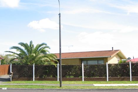 Photo of property in 59 Heta Road, Highlands Park, New Plymouth, 4312