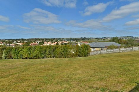 Photo of property in 110 Grovenor Drive, Orewa, 0931