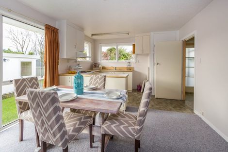 Photo of property in 32 Woodbury Street, Avonhead, Christchurch, 8042