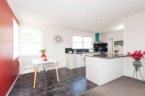 Photo of property in 13 James Street, Glenfield, Auckland, 0629