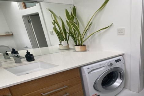 Photo of property in 17 Tanera Crescent, Brooklyn, Wellington, 6021