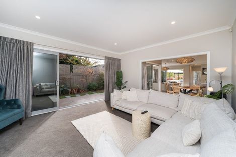 Photo of property in 5 Heritage Place, Terrace End, Palmerston North, 4410