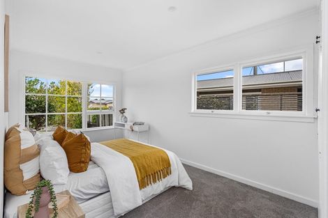 Photo of property in 33 Glenrowan Avenue, Avondale, Christchurch, 8061