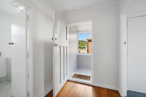 Photo of property in 164 Waddington Drive, Naenae, Lower Hutt, 5011