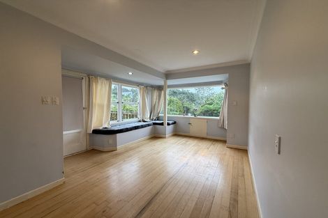 Photo of property in 13 Peter Terrace, Castor Bay, Auckland, 0620