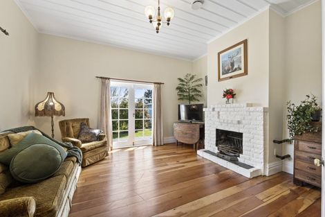 Photo of property in 1017 Main North Road, Onaero, Waitara, 4383