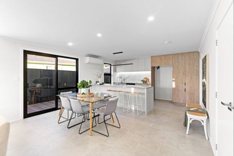 Photo of property in 71 Brightwater Terrace, Terrace End, Palmerston North, 4410