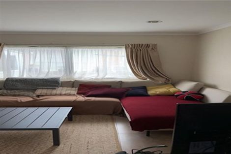 Photo of property in 24 Moor Avenue, Te Atatu Peninsula, Auckland, 0610