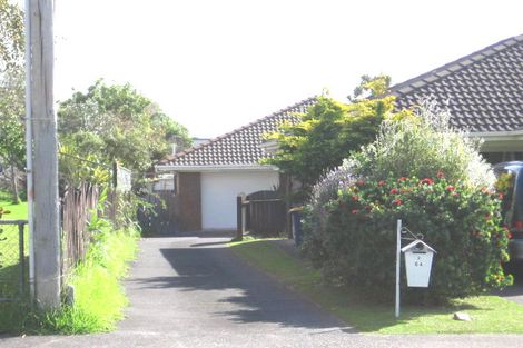 Photo of property in 2/64 Rathgar Road, Henderson, Auckland, 0610