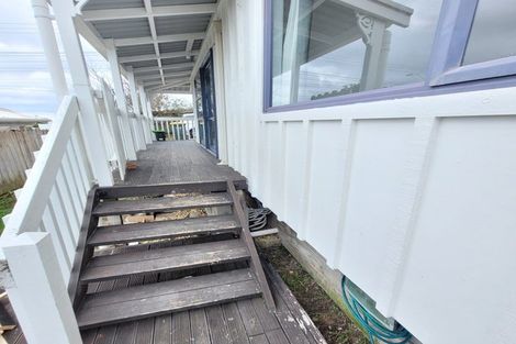 Photo of property in 1/100 Birkdale Road, Birkdale, Auckland, 0626