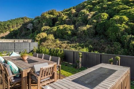 Photo of property in 202 Westchester Drive, Churton Park, Wellington, 6037