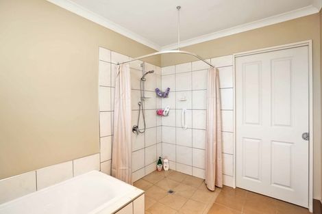 Photo of property in 21 Cox Street, Ashburton, 7700