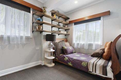 Photo of property in 11 Rangeview Road, Sunnyvale, Auckland, 0612