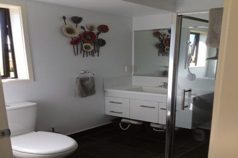 Photo of property in 90 Loch Views Road, Acacia Bay, Taupo, 3385