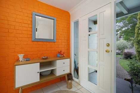 Photo of property in 28 Harkness Place, Avonhead, Christchurch, 8042