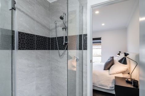 Photo of property in 24 Rose Leigh Drive, Cambridge, 3434