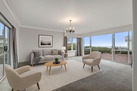 Photo of property in 111 Pioneer Road, Moturoa, New Plymouth, 4310