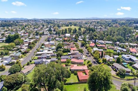 Photo of property in 16 Beverley Crescent, Hillcrest, Hamilton, 3216