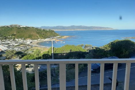 Photo of property in 37 Milne Terrace, Island Bay, Wellington, 6023