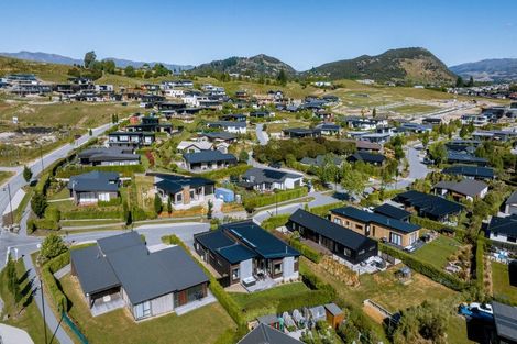 Photo of property in 25 Matipo Street, Wanaka, 9305