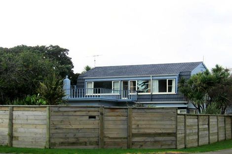 Photo of property in 62 Manly Street, Paraparaumu Beach, Paraparaumu, 5032