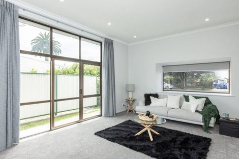 Photo of property in 14 Church Road, Taradale, Napier, 4112