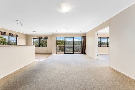 Photo of property in 92 Navigation Drive, Whitby, Porirua, 5024