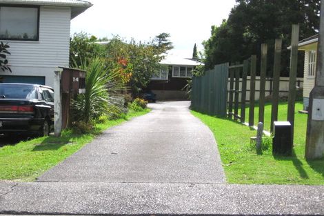 Photo of property in 2/14 Ozich Avenue, Te Atatu South, Auckland, 0610