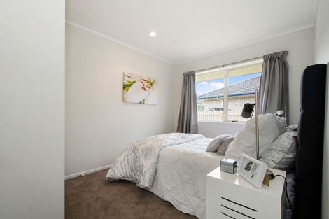 Photo of property in 19 Liddesdale Place, Papakura, 2110