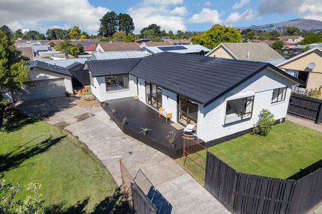 Photo of property in 4 Kuaka Crescent, Bromley, Christchurch, 8062