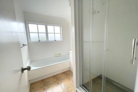 Photo of property in 1/51 Jillteresa Crescent, Half Moon Bay, Auckland, 2012
