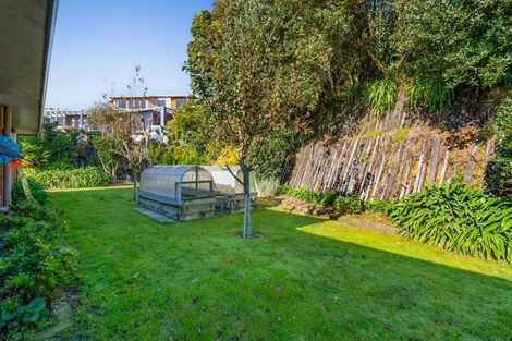 Photo of property in 23f Veale Road, Frankleigh Park, New Plymouth, 4310