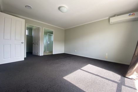 Photo of property in 45 Morewa Place, Takanini, 2112
