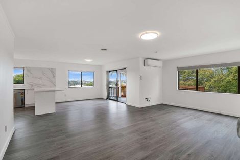 Photo of property in 65 Reynella Drive, Massey, Auckland, 0614