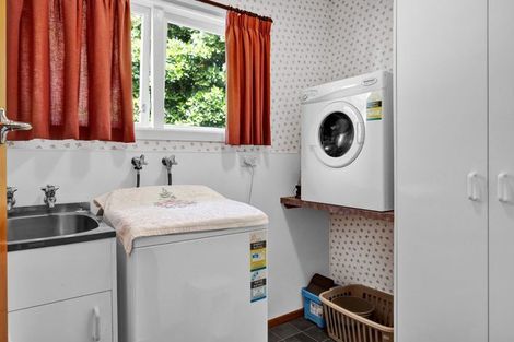 Photo of property in 16 Hunter Street, Hawera, 4610