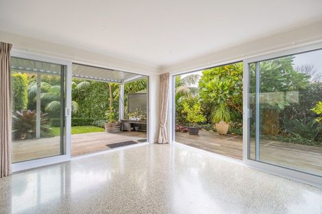 Photo of property in 17 Bevyn Street, Castor Bay, Auckland, 0620