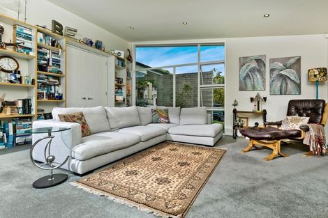 Photo of property in 27 Newbury Place, Schnapper Rock, Auckland, 0632