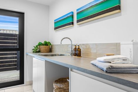 Photo of property in 6 Waitikiri Square, Parklands, Christchurch, 8083