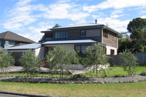 Photo of property in 5 Highwood Grove, Torbay, Auckland, 0630