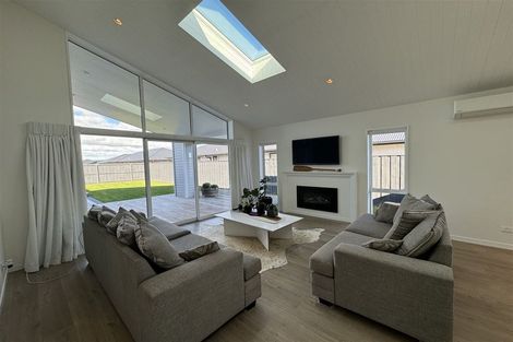 Photo of property in 4 Finstock Way, Rolleston, 7614