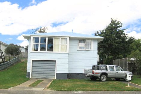 Photo of property in 8 Speargrass Grove, Timberlea, Upper Hutt, 5018