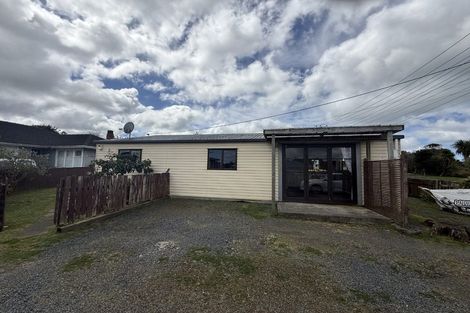 Photo of property in 3 Titoki Street, Te Atatu Peninsula, Auckland, 0610