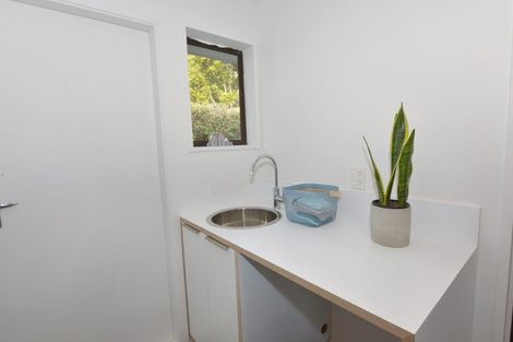 Photo of property in 11 Taupata Street, Redcliffs, Christchurch, 8081