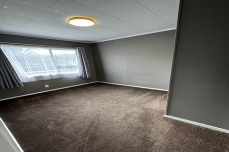 Photo of property in 85 Santiago Crescent, Unsworth Heights, Auckland, 0632