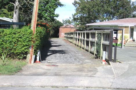 Photo of property in 6 Holman Road, Te Atatu Peninsula, Auckland, 0610