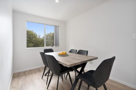 Photo of property in 37 Clyma Place, Massey, Auckland, 0614