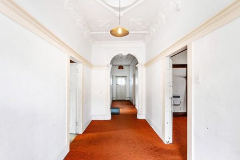 Photo of property in 65 Shakespeare Road, Bluff Hill, Napier, 4110